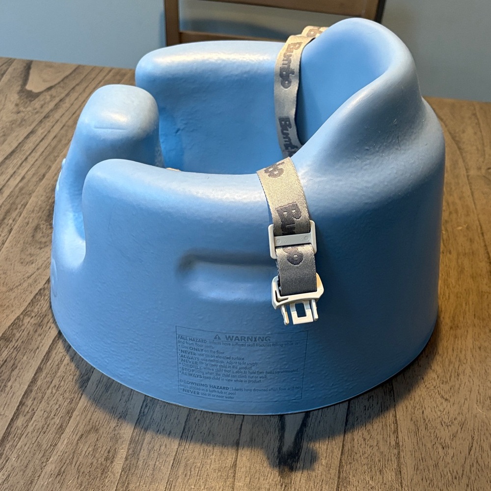 Bumbo Baby Seat with Nuby Tray - Picture 4 of 10